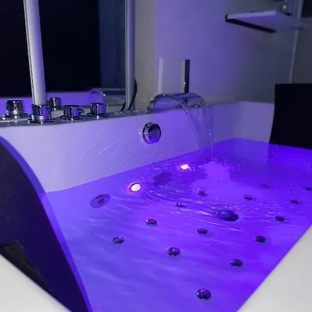 Lägenhet Appartement Romantique Avec Jacuzzi A Evry Courcouronnes