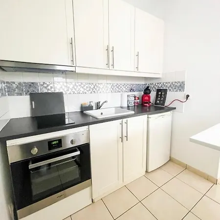 Appartement Romantique Avec Jacuzzi A Evry Lägenhet