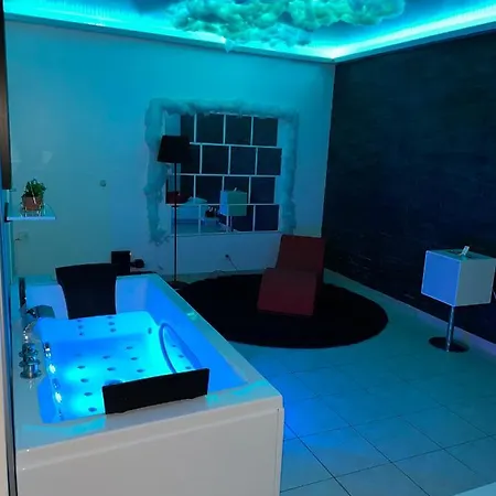 Lägenhet Appartement Romantique Avec Jacuzzi A Evry Courcouronnes